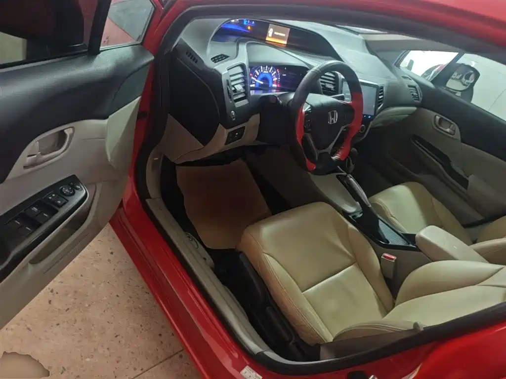 Honda Civic 2016 — фото 16