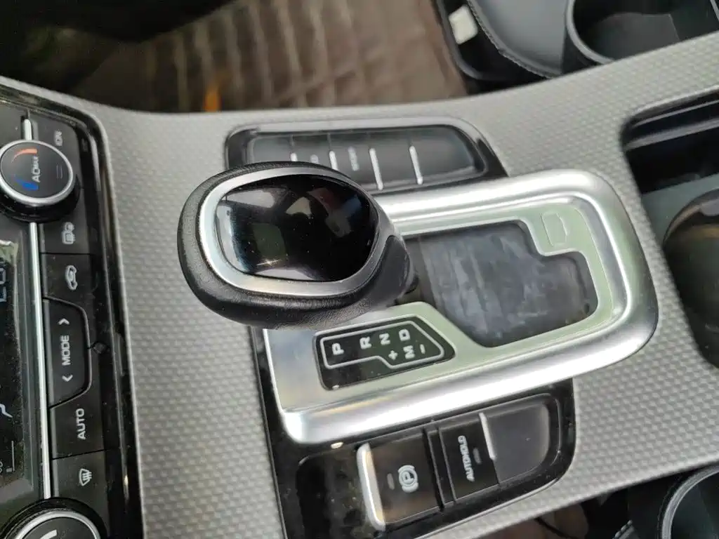 Geely Emgrand GS 2017