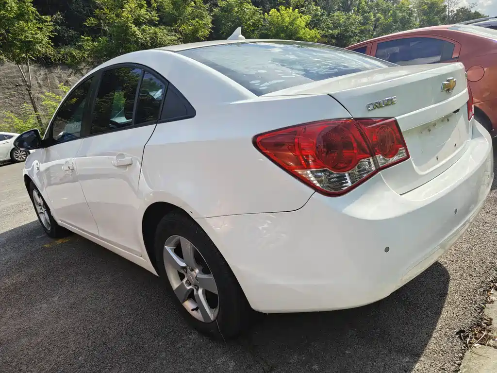 Chevrolet Cruze 2014 — фото 10