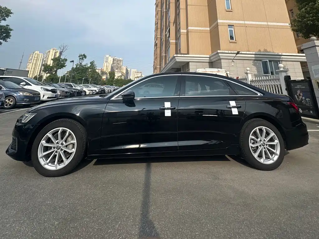Audi A6L 2021
