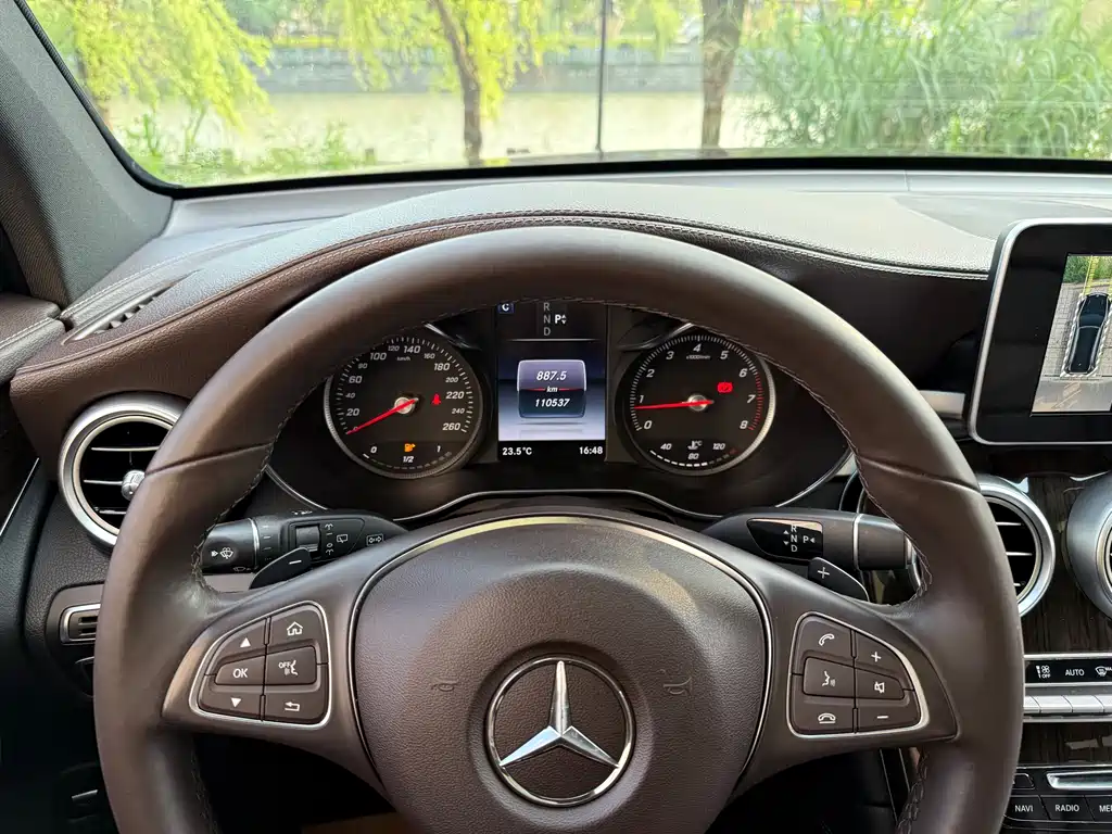 Mercedes-Benz GLC 2019 — фото 14