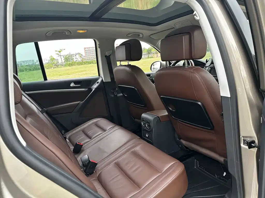 Volkswagen Tiguan 2015 — фото 16