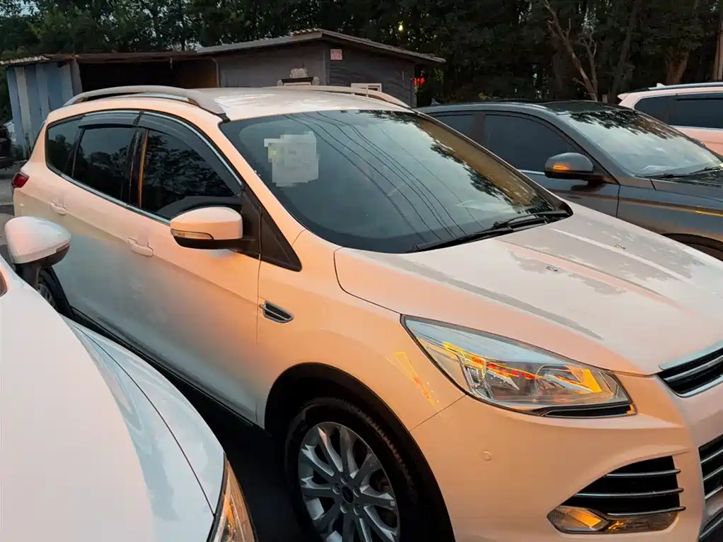 Ford Kuga 2016 — фото 4