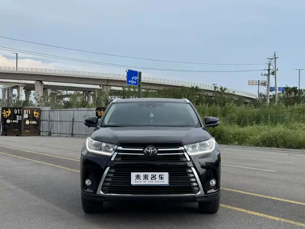Toyota Highlander 2018 — фото 2
