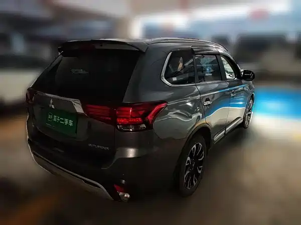 Mitsubishi Outlander 2020
