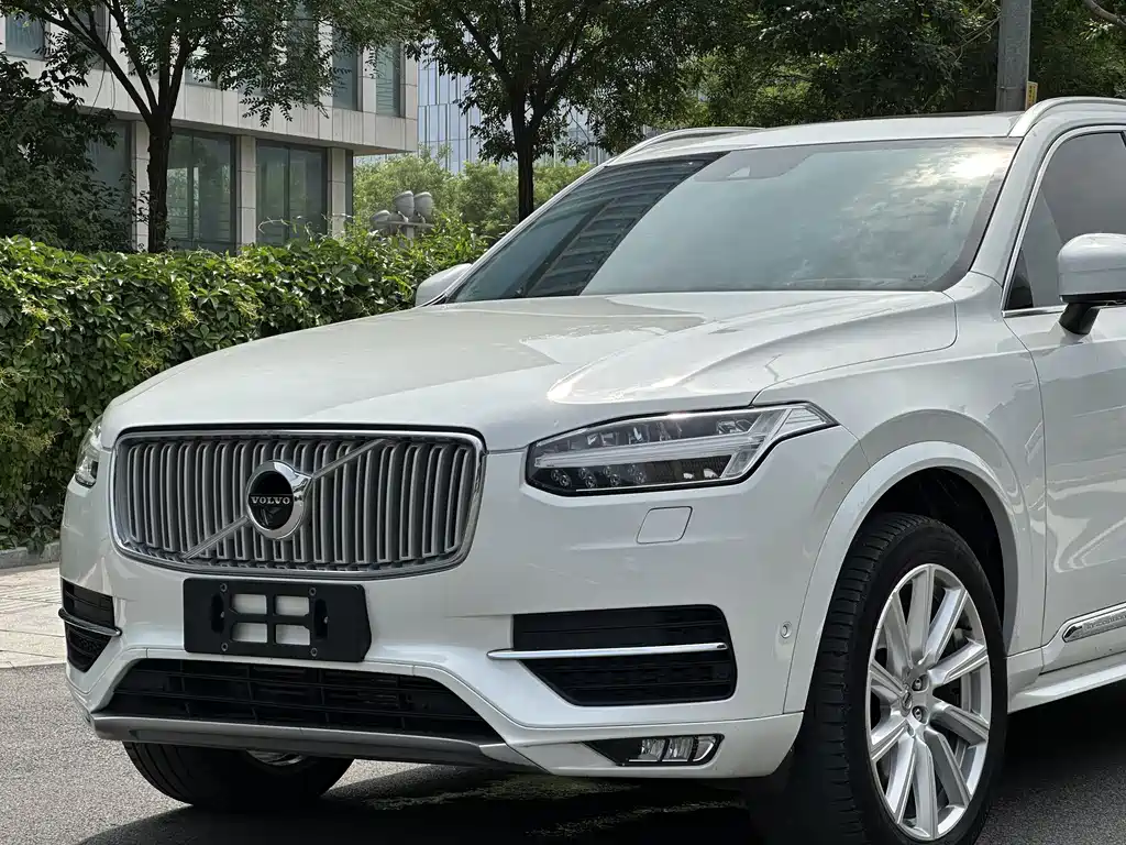 Volvo XC90 2019 — фото 8