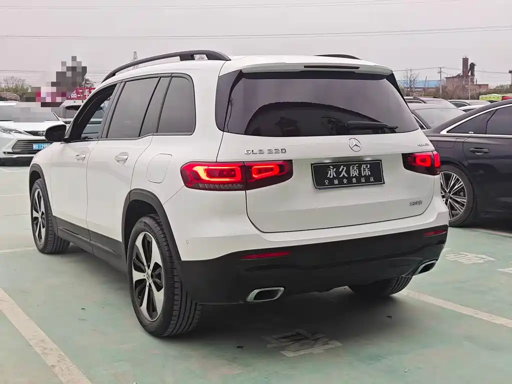 Mercedes-Benz GLB 2023 — фото 19