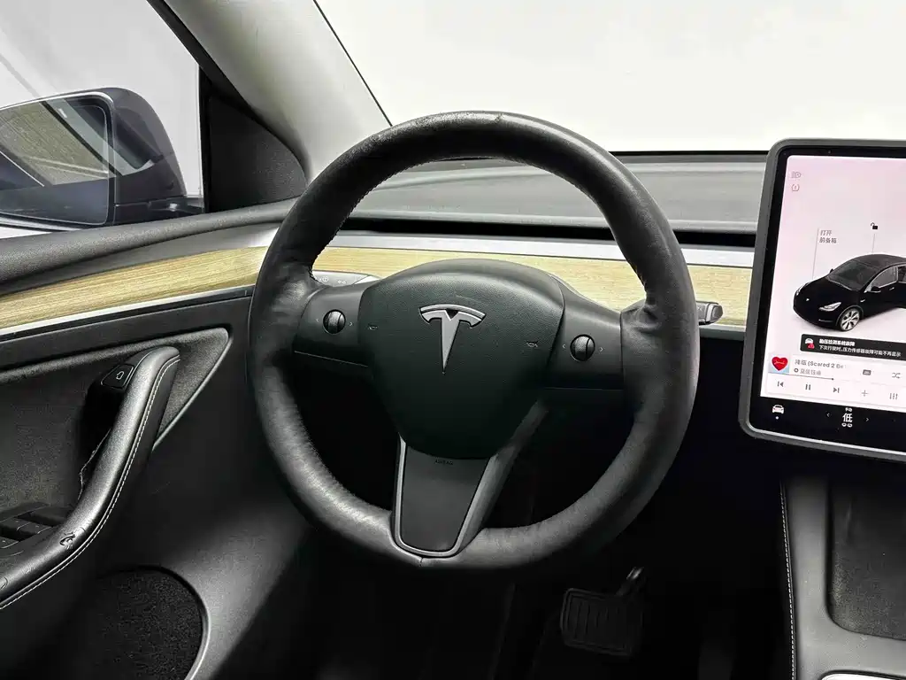 Tesla Model Y 2021 — фото 13
