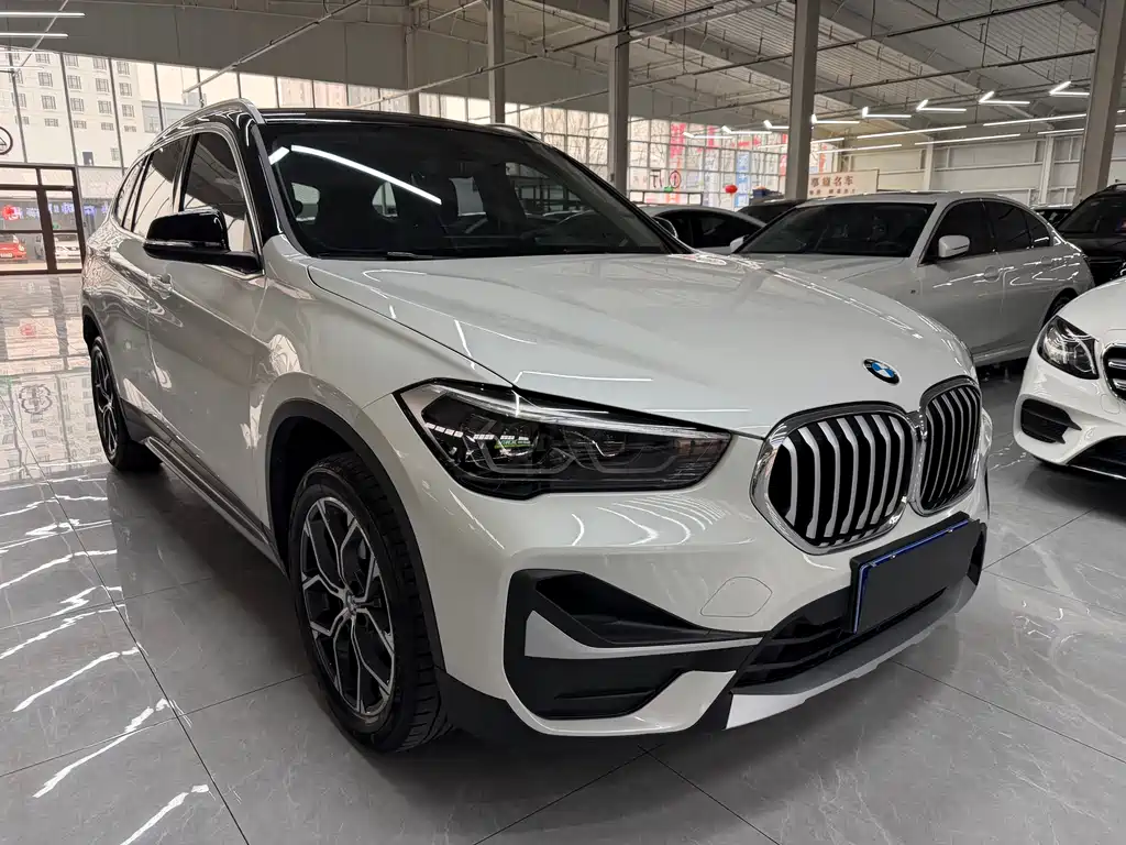 BMW X1 2022 — фото 3