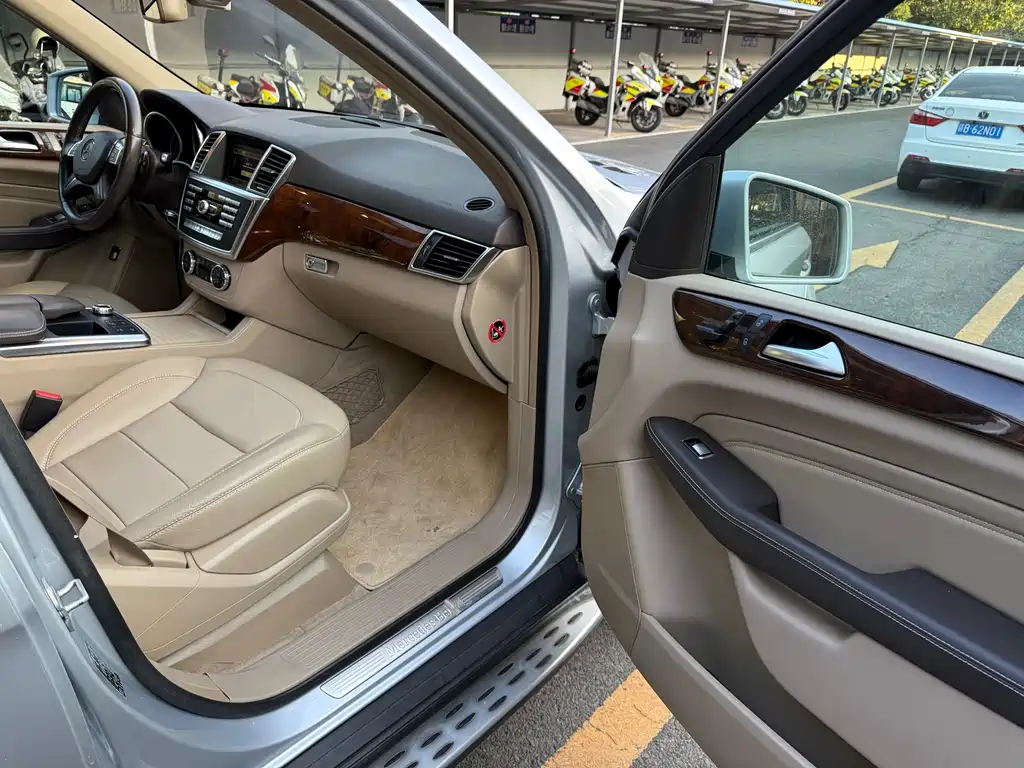 Mercedes-Benz M-Class 2012 — фото 12