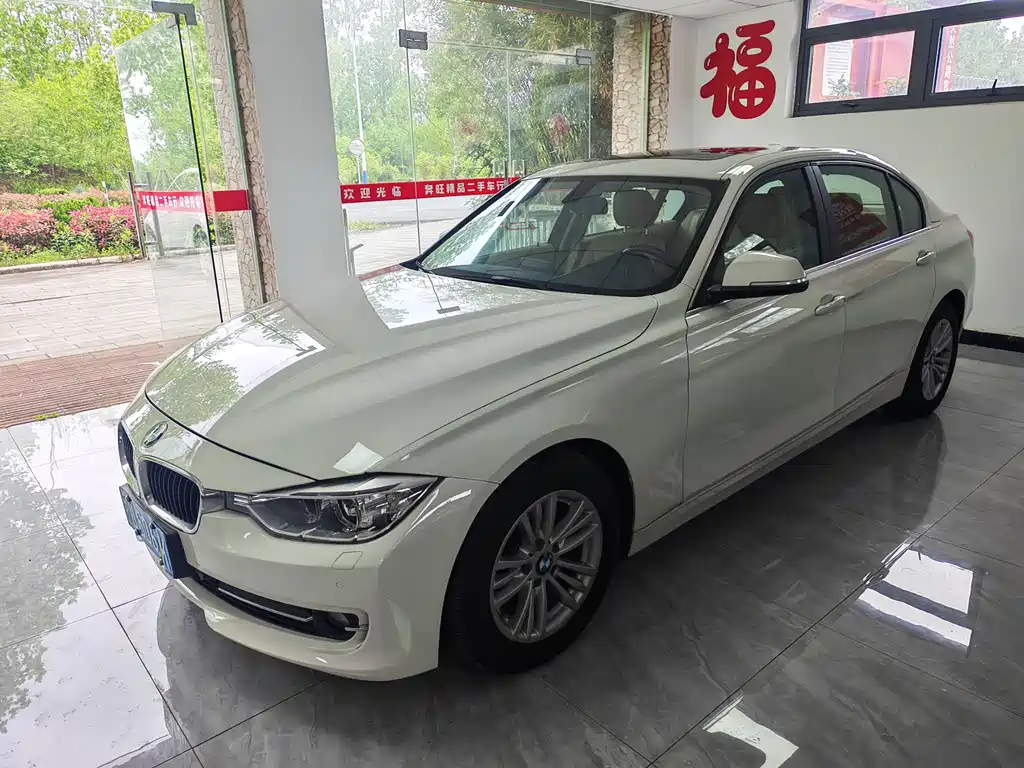 BMW 3 Series 2013 — фото 1