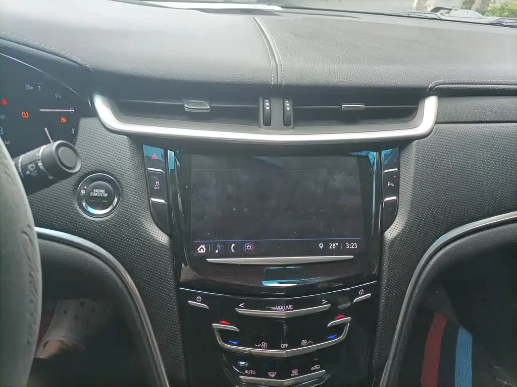 Cadillac XTS 2018 — фото 26