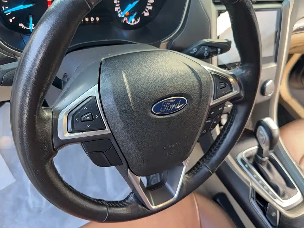 Ford Mondeo 2014 — фото 15