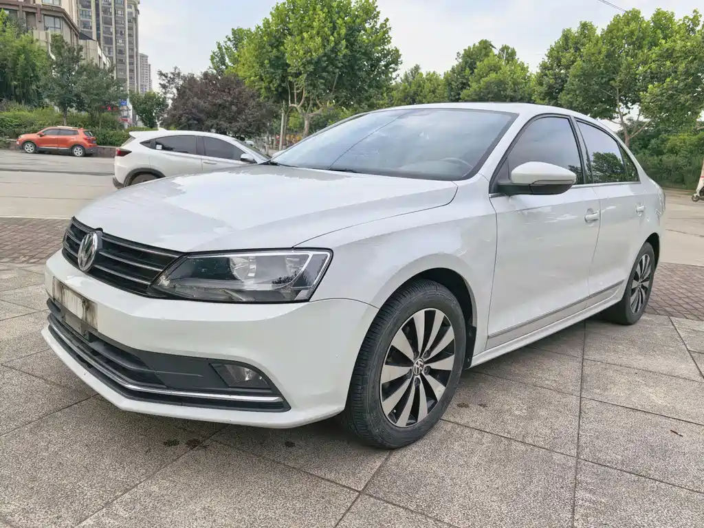 Volkswagen Sagitar 2019