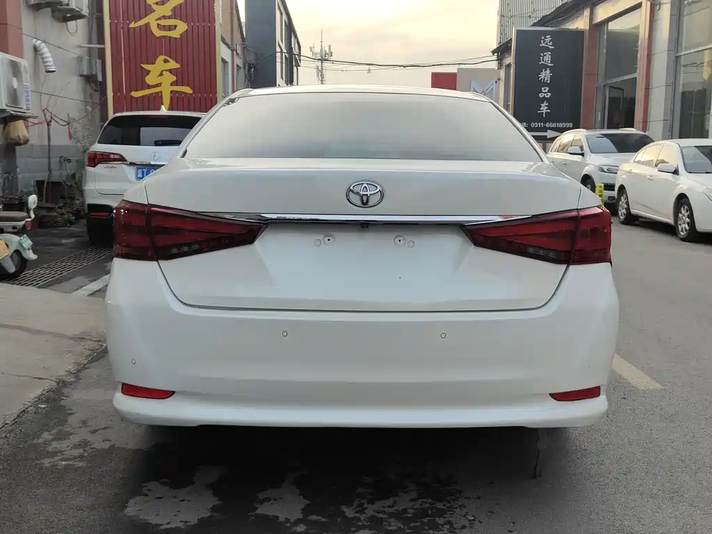 Toyota Crown 2015 — фото 5