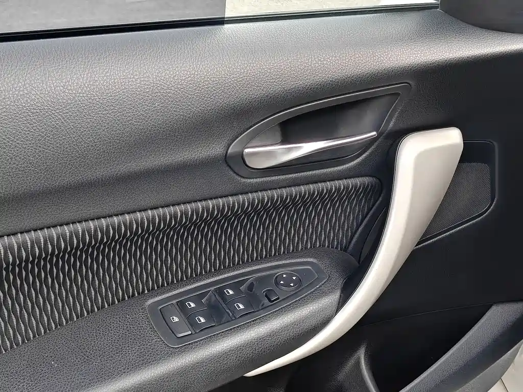 BMW 1 Series 2014 — фото 13