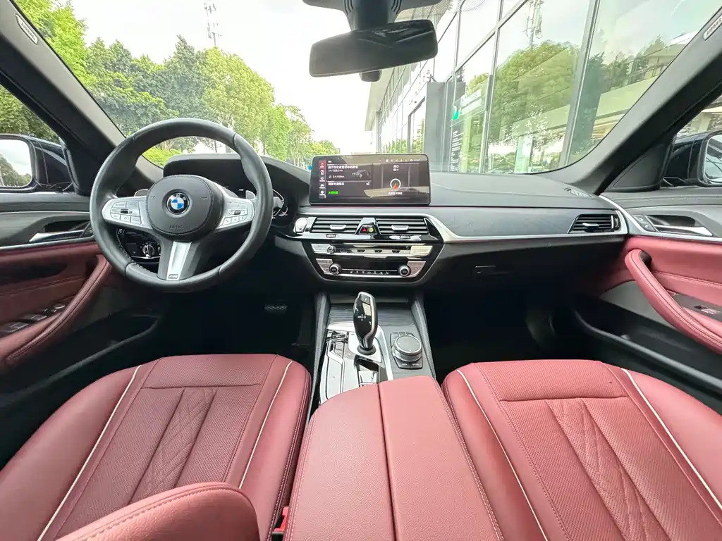 BMW 5 Series 2023 — фото 12