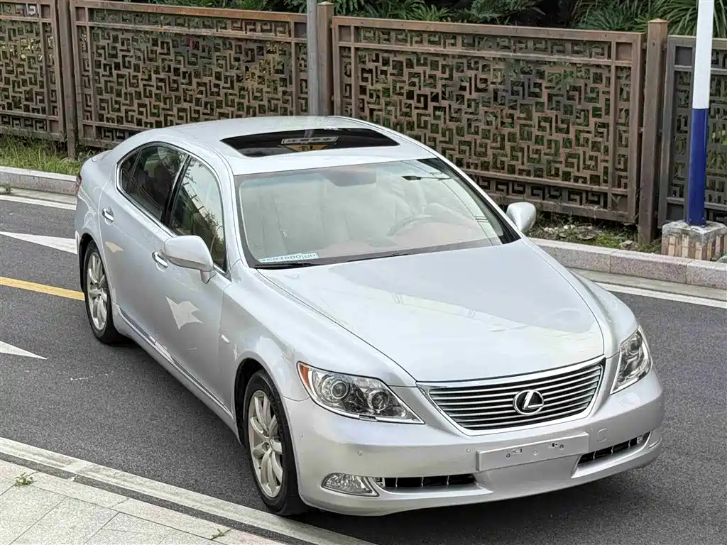 Lexus LS 2008 — фото 10