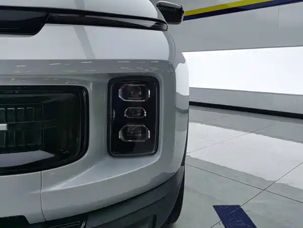 Geely ICON 2025