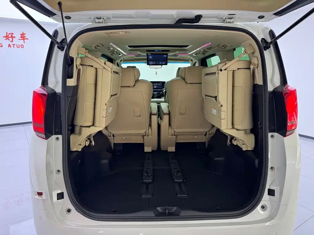 Toyota Alphard 2021 — фото 9