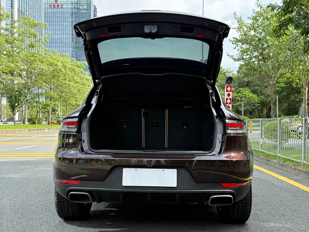 Porsche Macan 2019 — фото 17