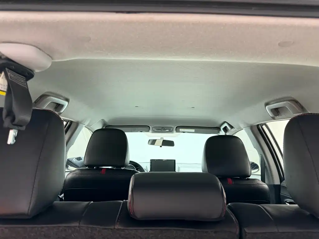 Toyota Yaris L 2022 — фото 20