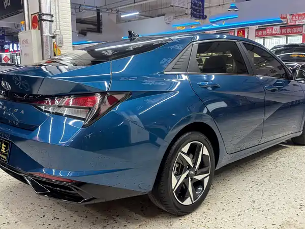Hyundai Elantra 2023