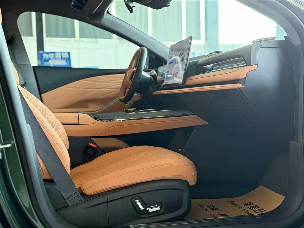 Geely Galaxy Starshine 8 2025 — фото 19