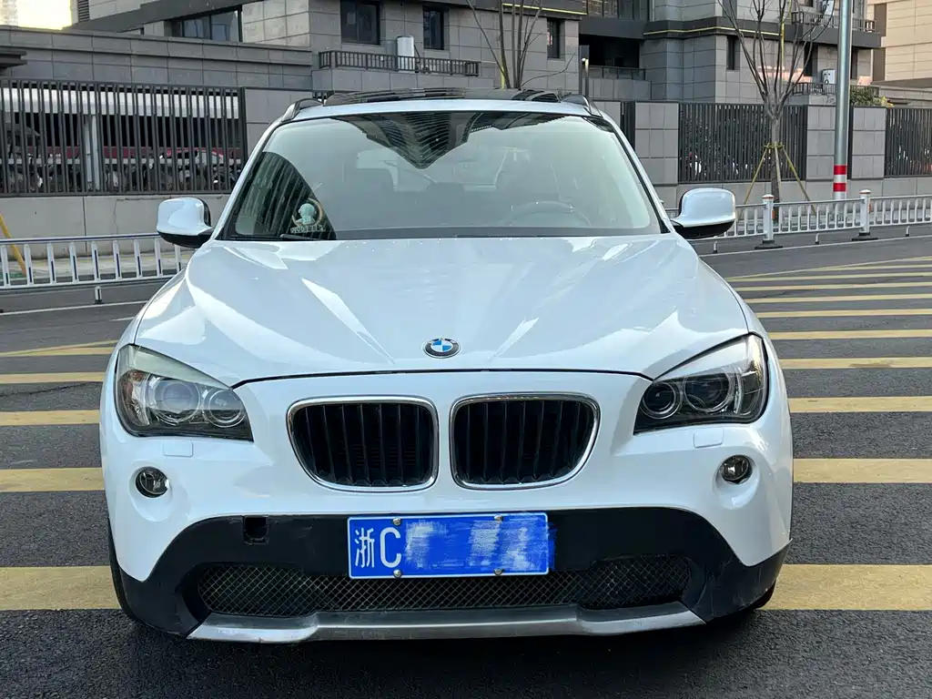 BMW X1 2011 — фото 17