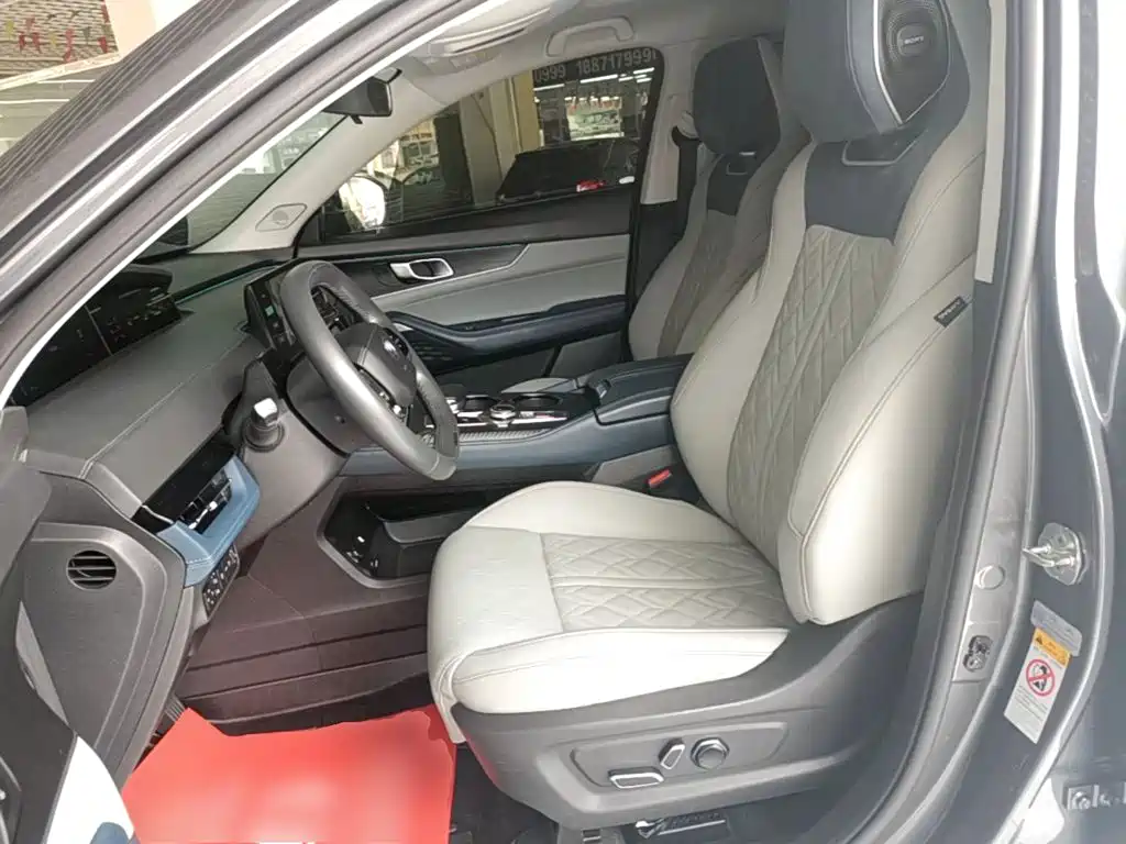 Changan UNI-K Smart Electronic Idd 2022 — фото 15