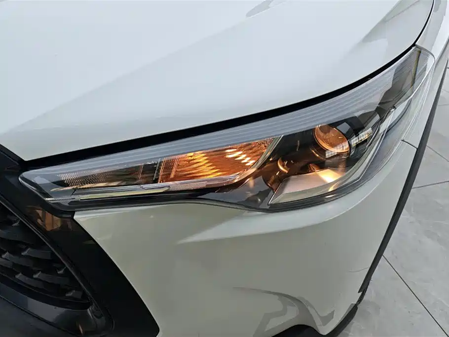 Toyota Corolla Cross 2023 — фото 5