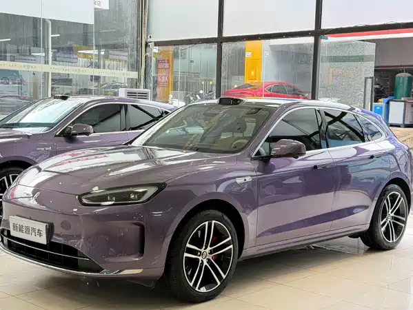 AITO M5 2025