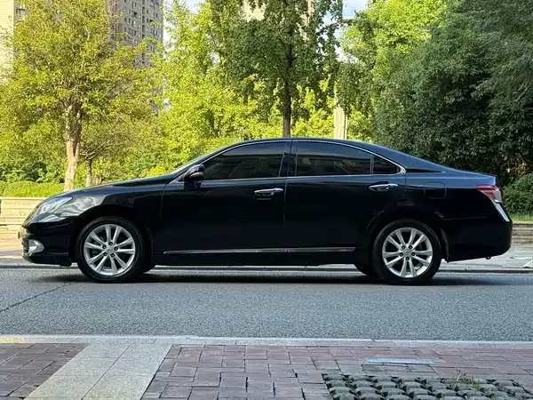 Lexus ES 2012
