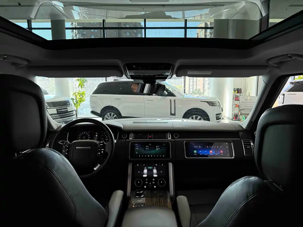 Land Rover Range Rover 2019 — фото 17