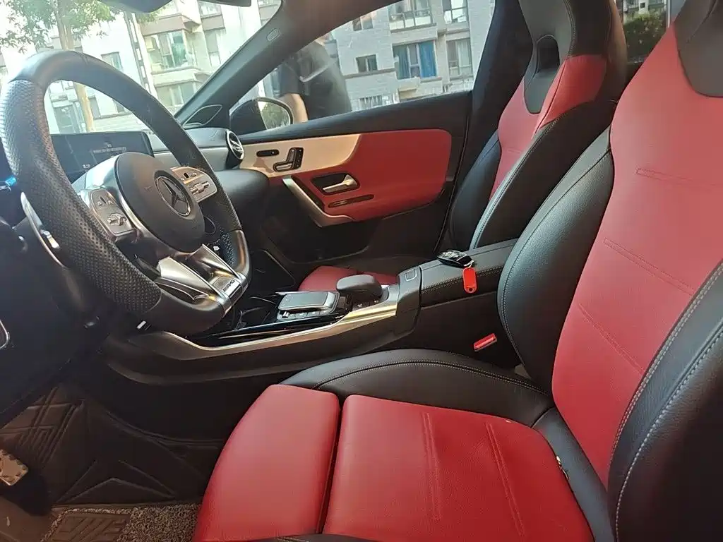 Mercedes-Benz CLA AMG 2023 — фото 11