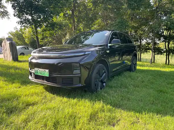 Li Auto L7 2025