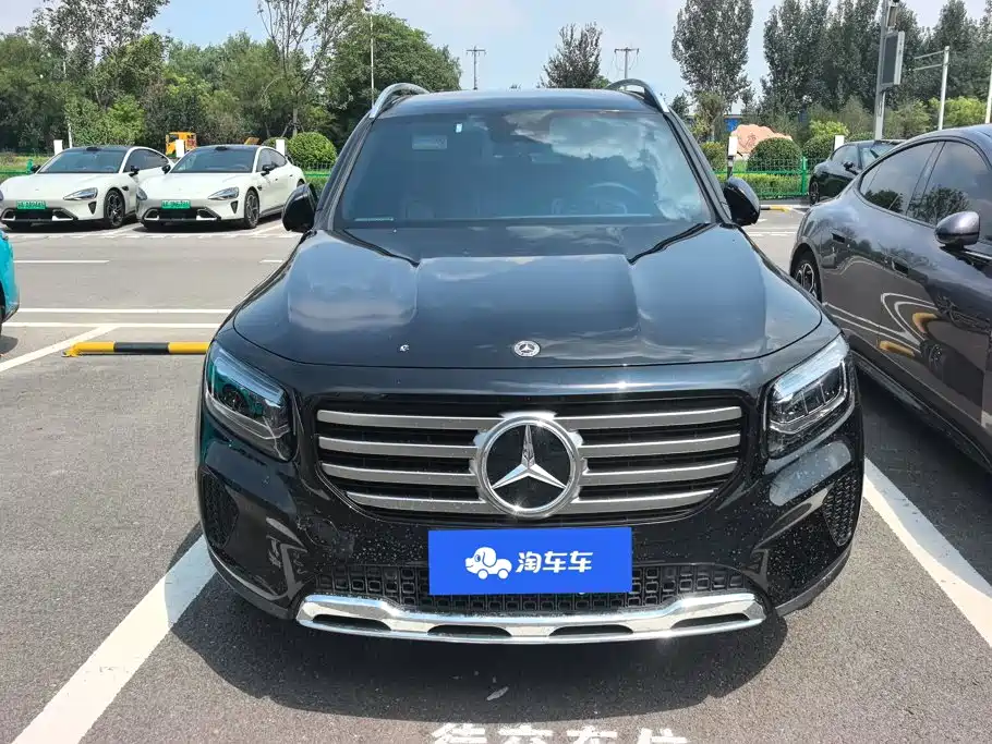 Mercedes-Benz GLB 2025