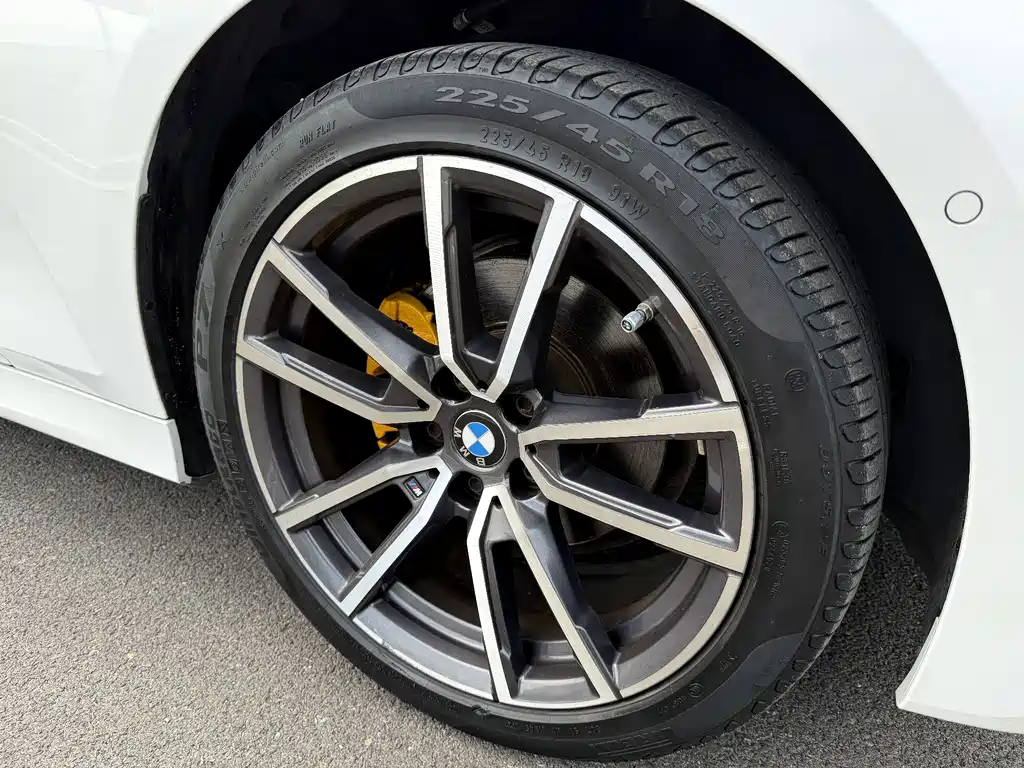BMW 3 Series 2021 — фото 18