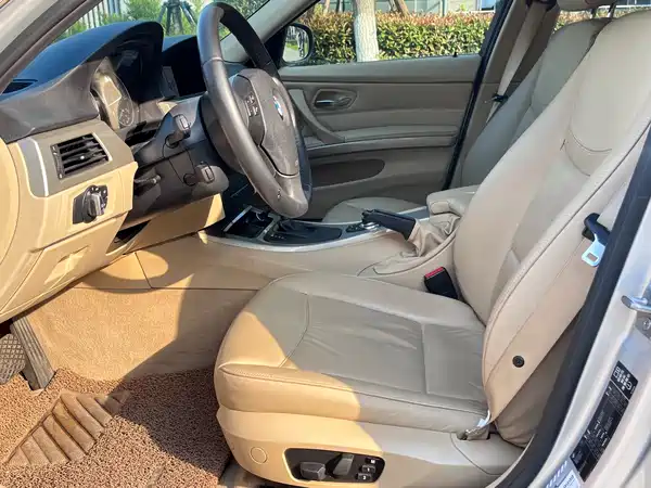 BMW 3 Series 2011