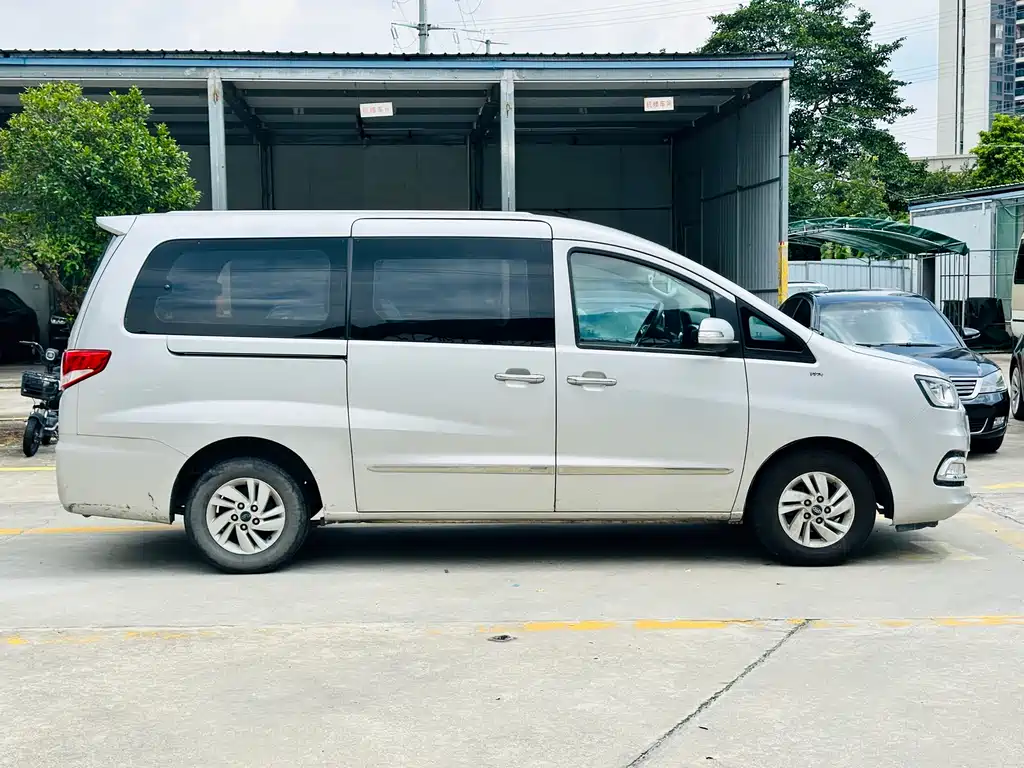 JAC Ruifeng M4 2017 — фото 7