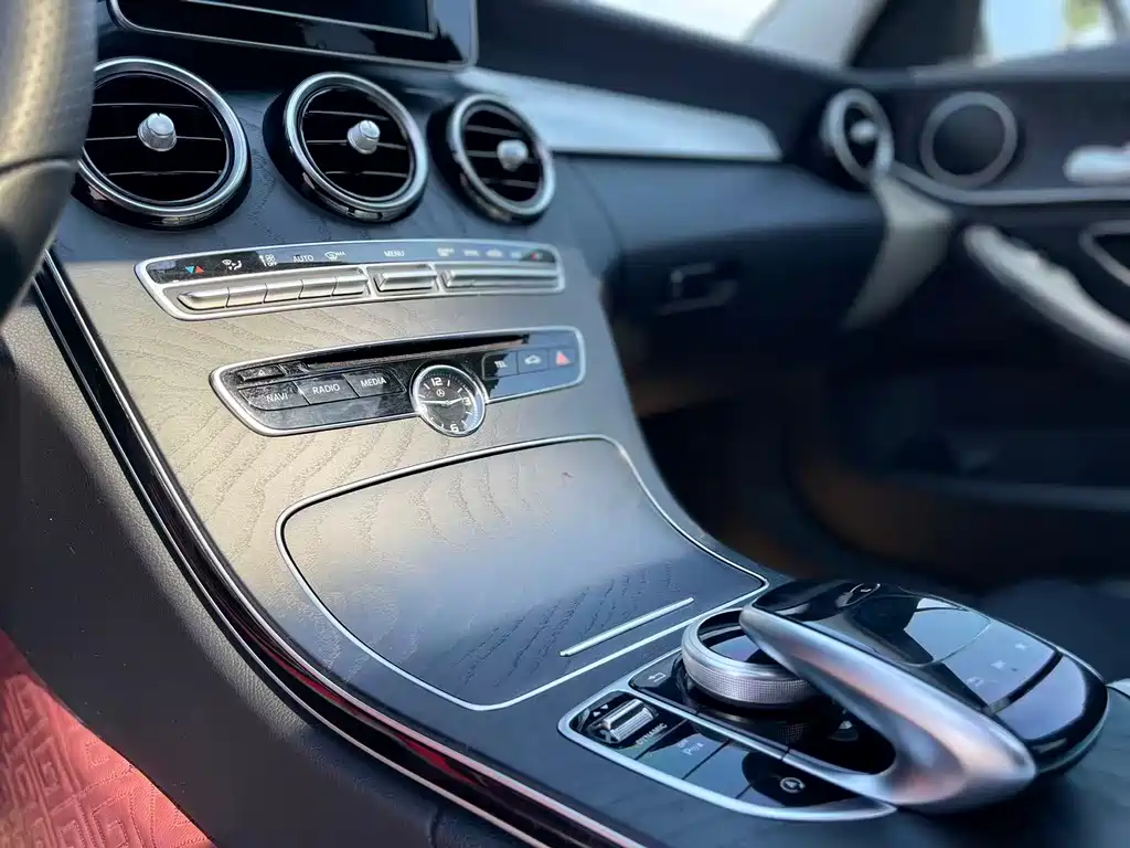 Mercedes-Benz C-Class 2018 — фото 23
