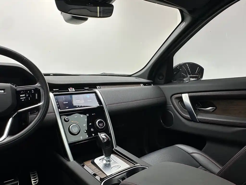 Land Rover Discovery Sport Hybrid 2022 — фото 15