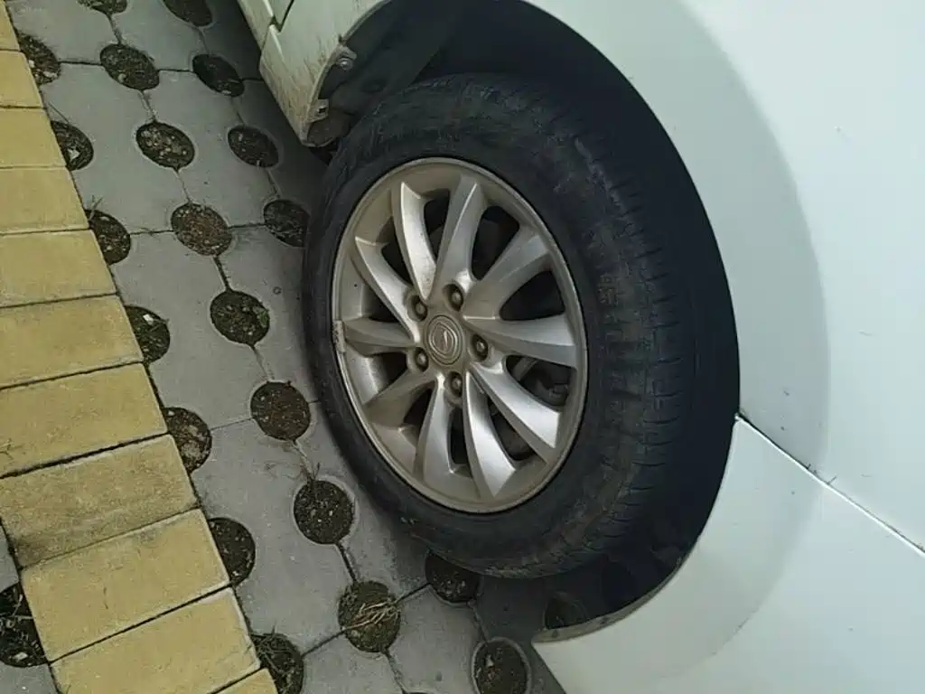 Changan Yuexiang V7 2017 — фото 12