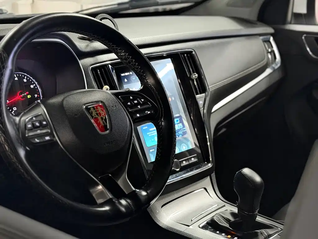 Roewe RX5 2018 — фото 14