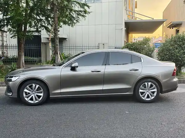 Volvo S60 2020