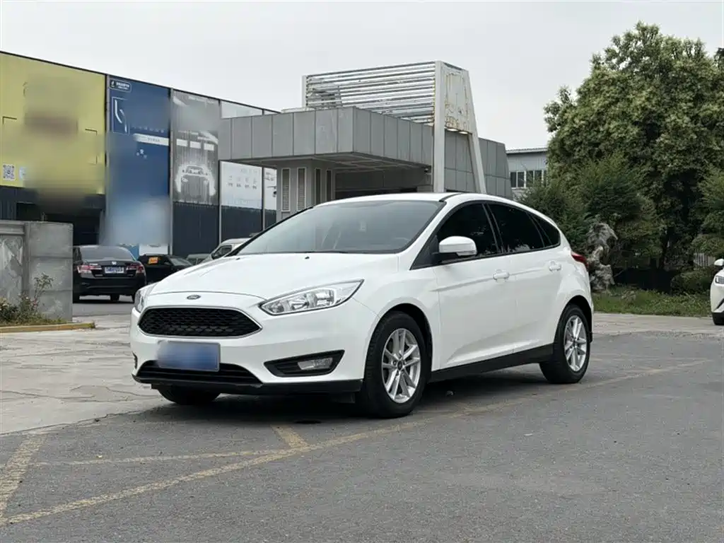 Ford Focus 2019 — фото 2