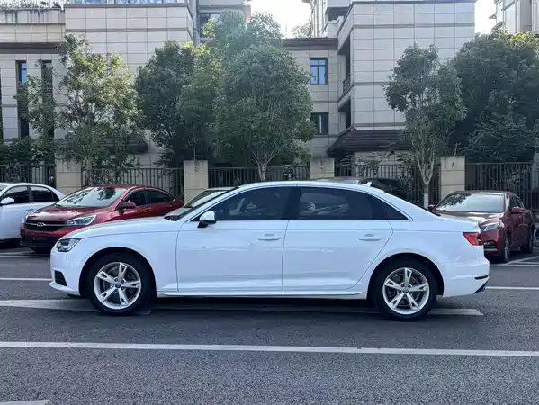 Audi A4L 2017