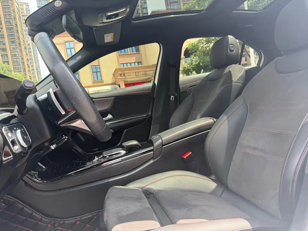 Mercedes-Benz A-Class 2023 — фото 9