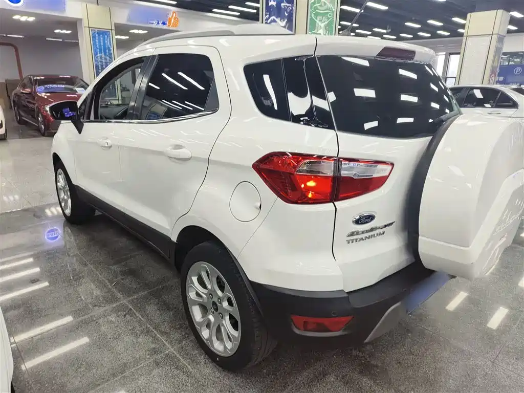 Ford EcoSport 2018 — фото 23