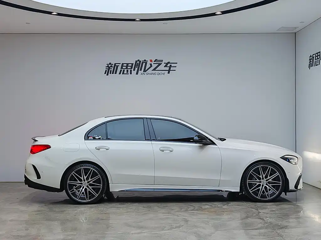 Mercedes-Benz C-Class AMG 2024 — фото 7